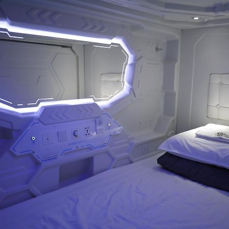 Aloha Capsule Hostel 셈포르나 외부 사진